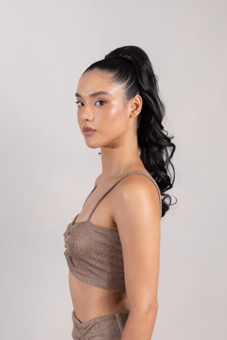 LINDA – Cola Corta Ondulada de 22" - Imagen 3