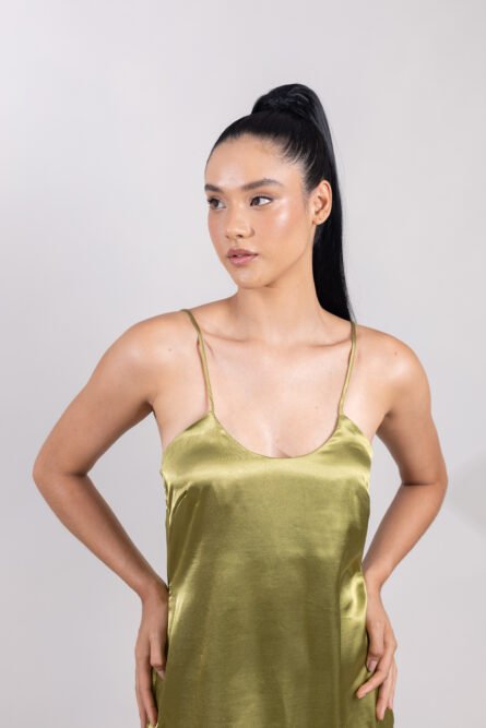 OLIVIA 3129 – Cola Larga Lisa de 29” - Imagen 3