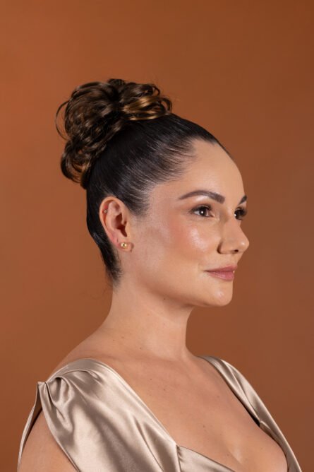 BAMBAS HR-12 – Moña con Volumen Natural - Imagen 3