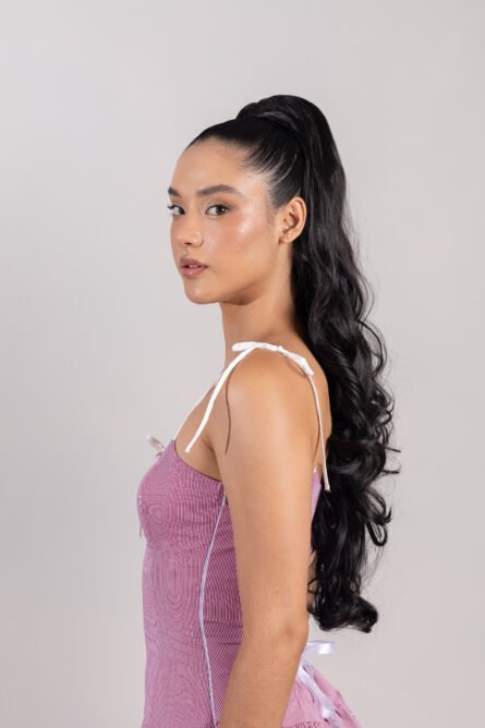 MILENA – Cola Ondulada Voluminosa de 27” - Imagen 2
